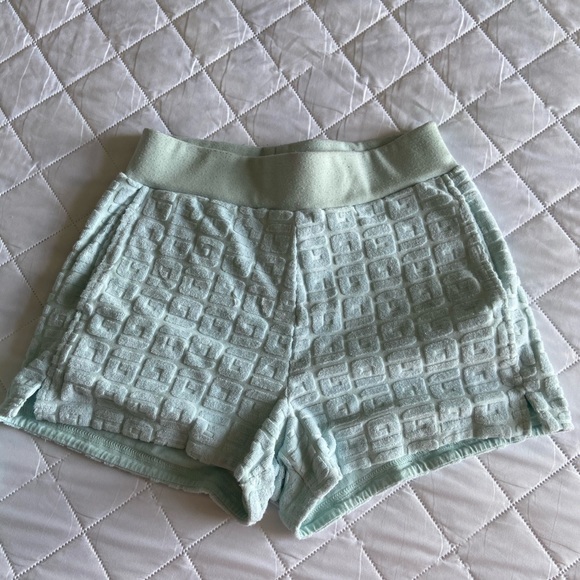 guess shorts - Picture 1 of 4